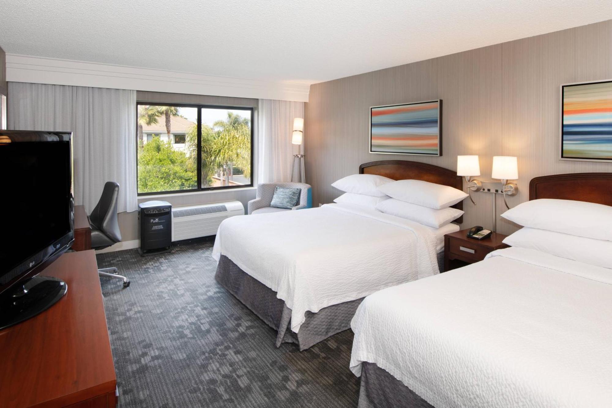Hotel Courtyard By Marriott Oakland Airport Exterior foto