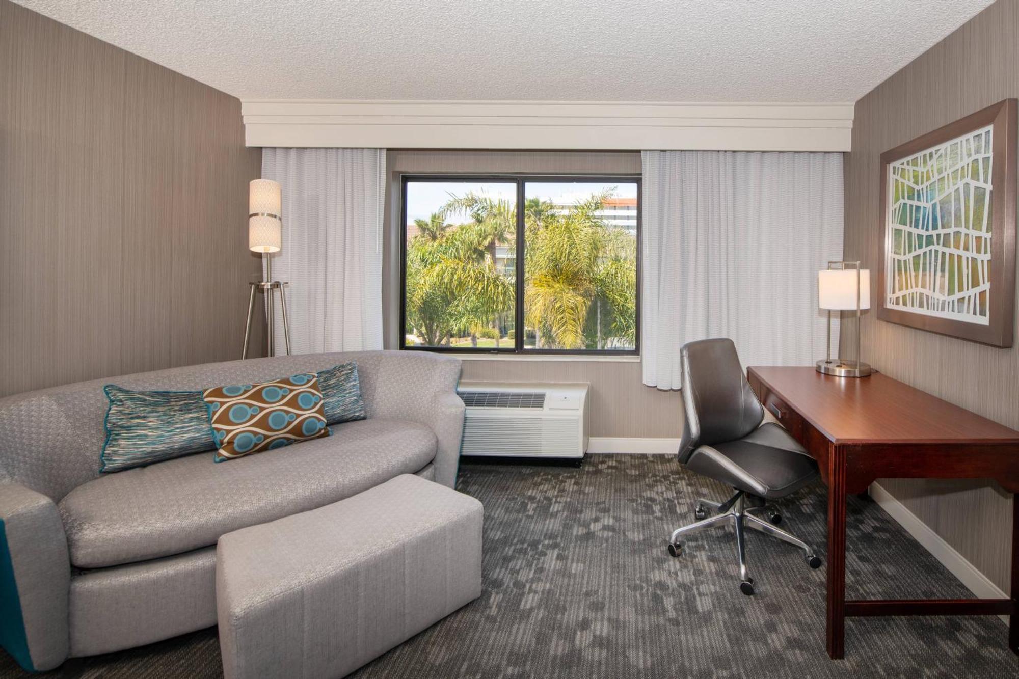 Hotel Courtyard By Marriott Oakland Airport Exterior foto
