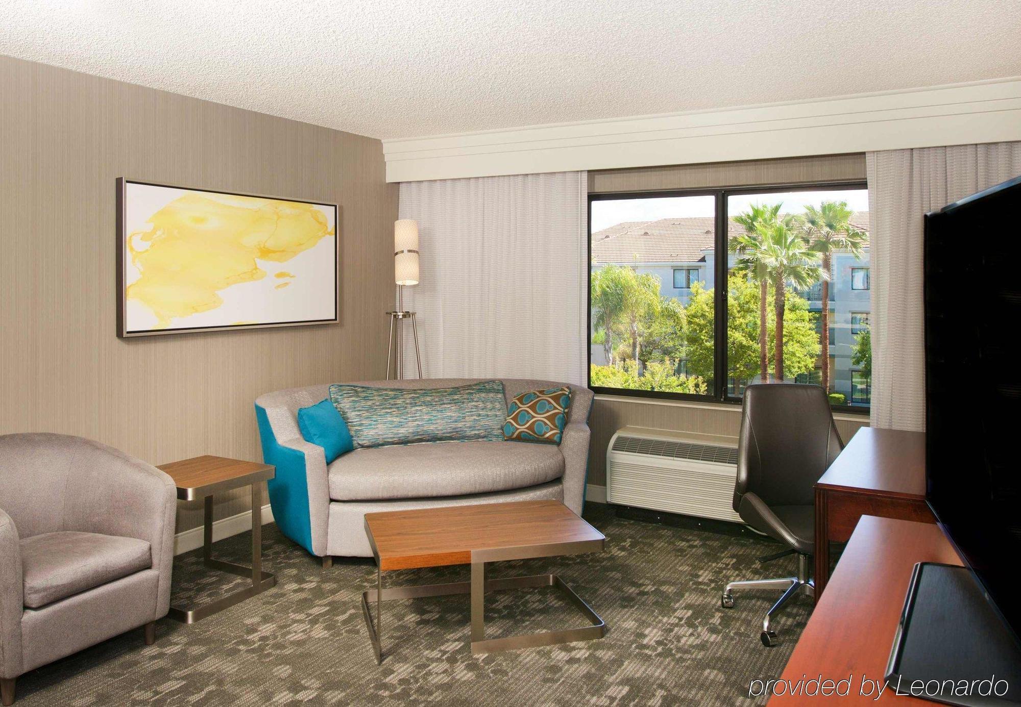 Hotel Courtyard By Marriott Oakland Airport Exterior foto