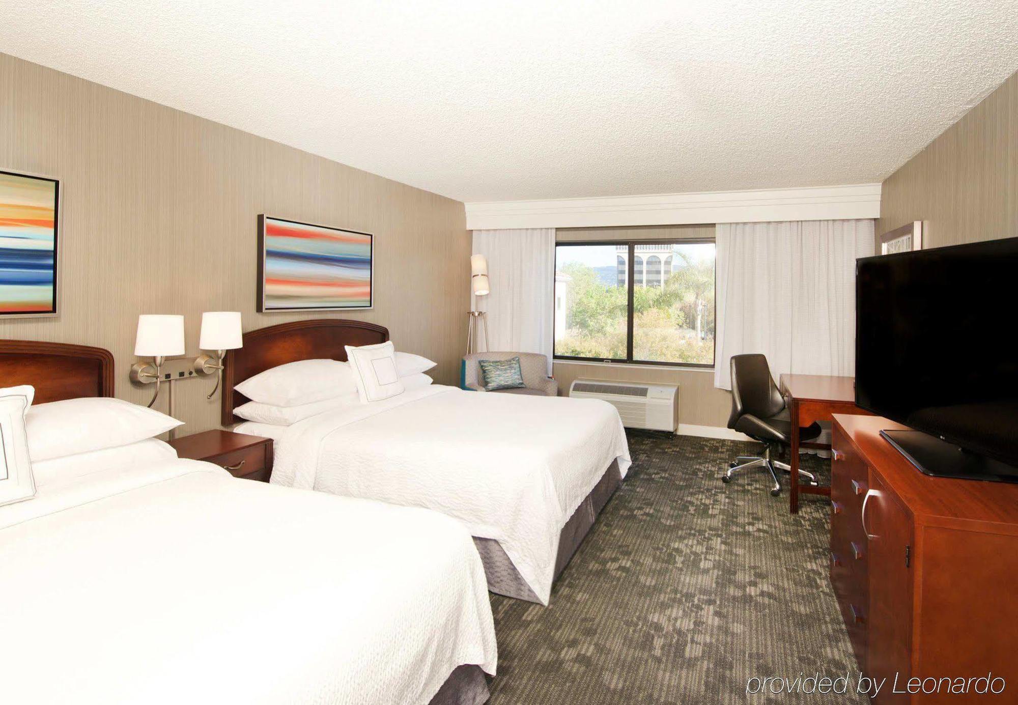 Hotel Courtyard By Marriott Oakland Airport Exterior foto